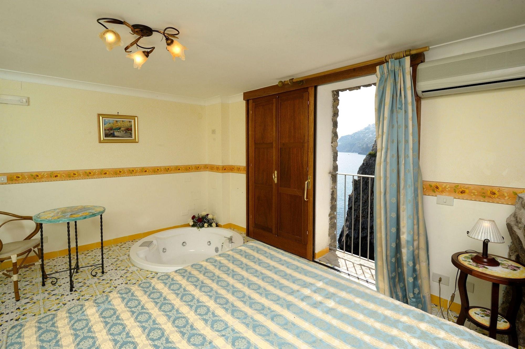 La Locanda Del Fiordo Furore Exterior photo