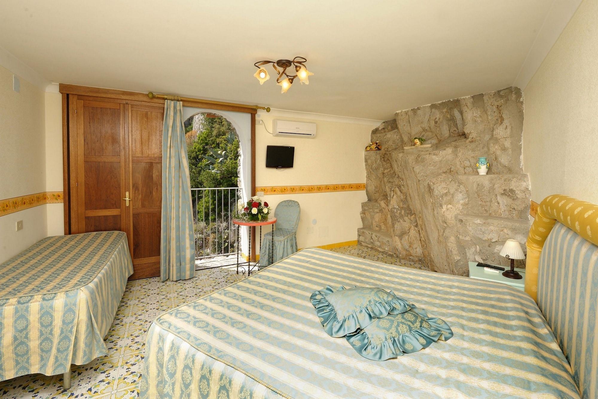 La Locanda Del Fiordo Furore Exterior photo
