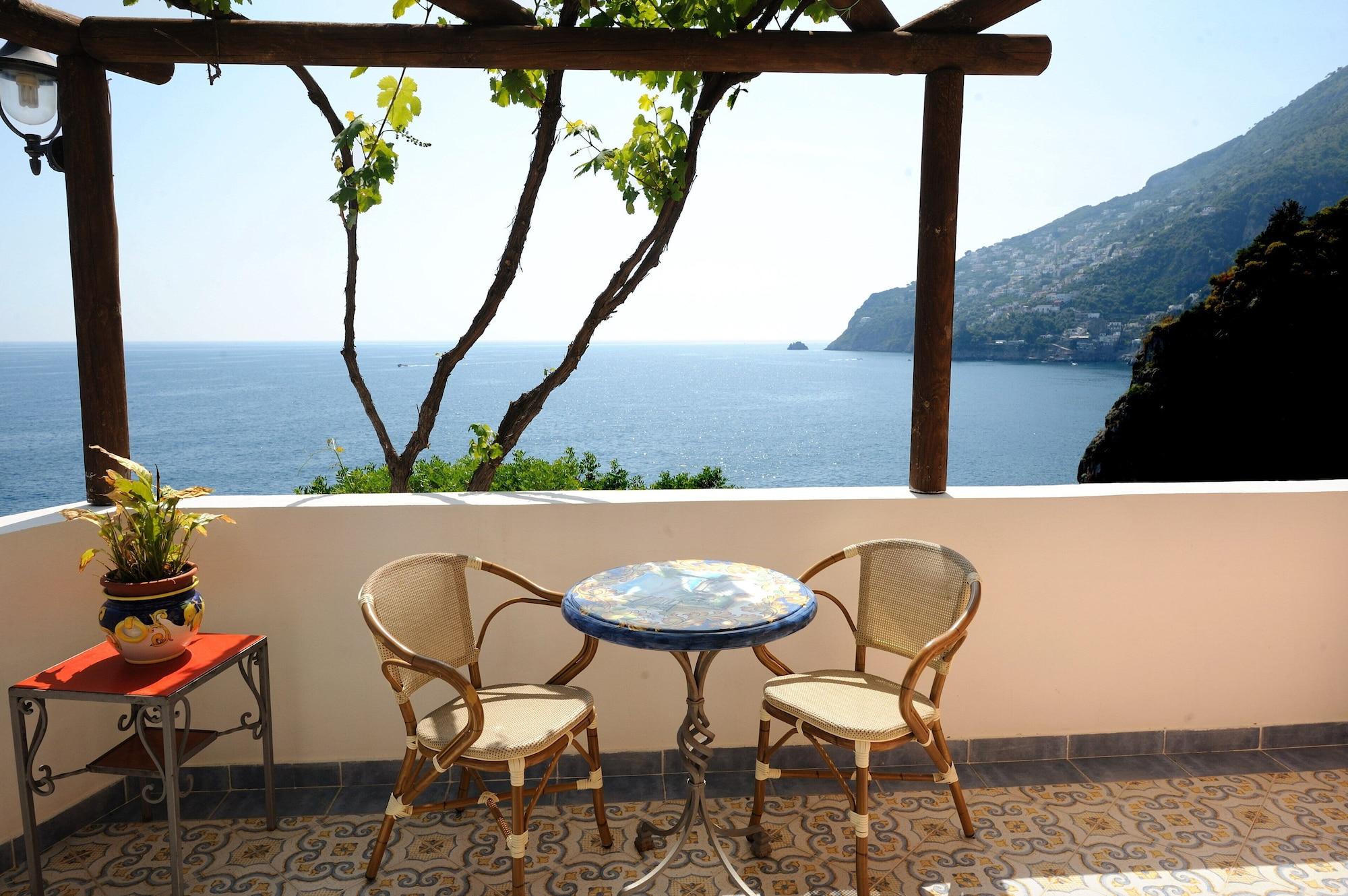 La Locanda Del Fiordo Furore Exterior photo