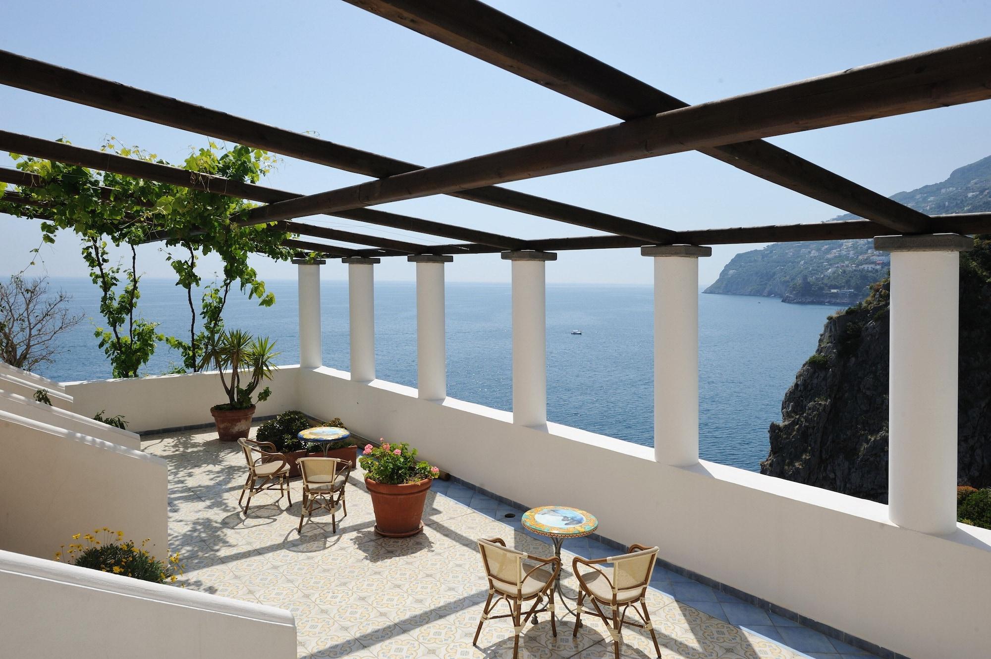 La Locanda Del Fiordo Furore Exterior photo