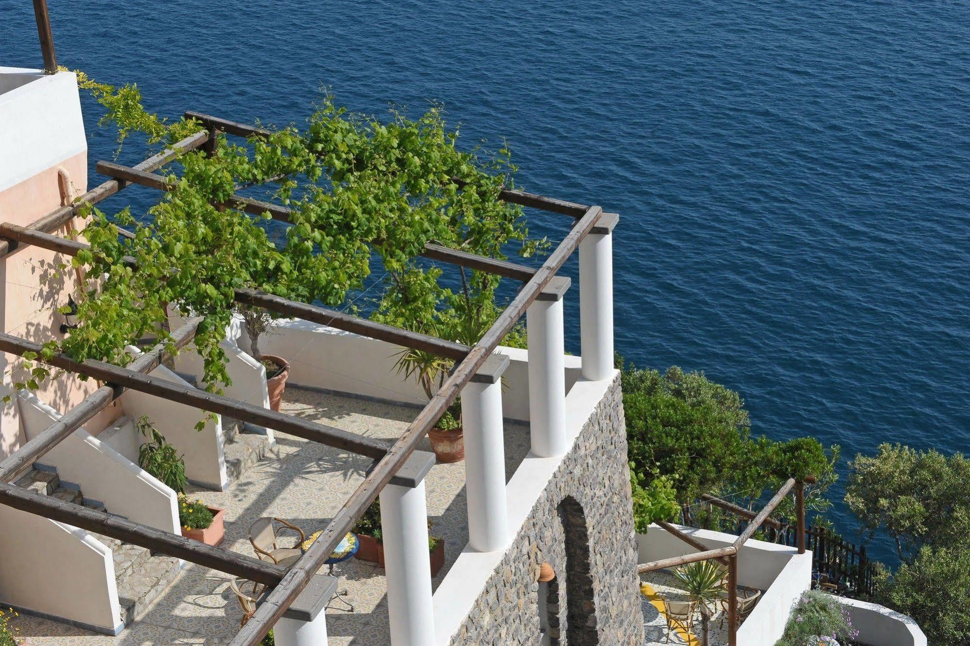 La Locanda Del Fiordo Furore Exterior photo